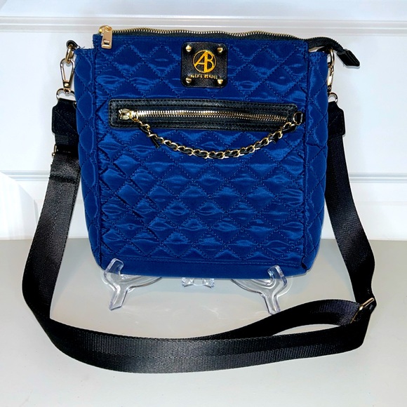 Handbags - EUC Alexis Bendel Navy Blue Quilted Pattern Crossbody Bag & Gold Tone Hardware